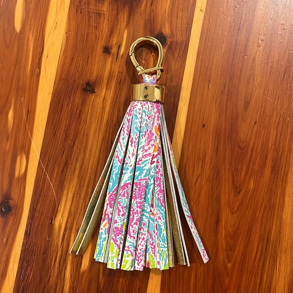 Lilly keychain - Picture 2 of 4